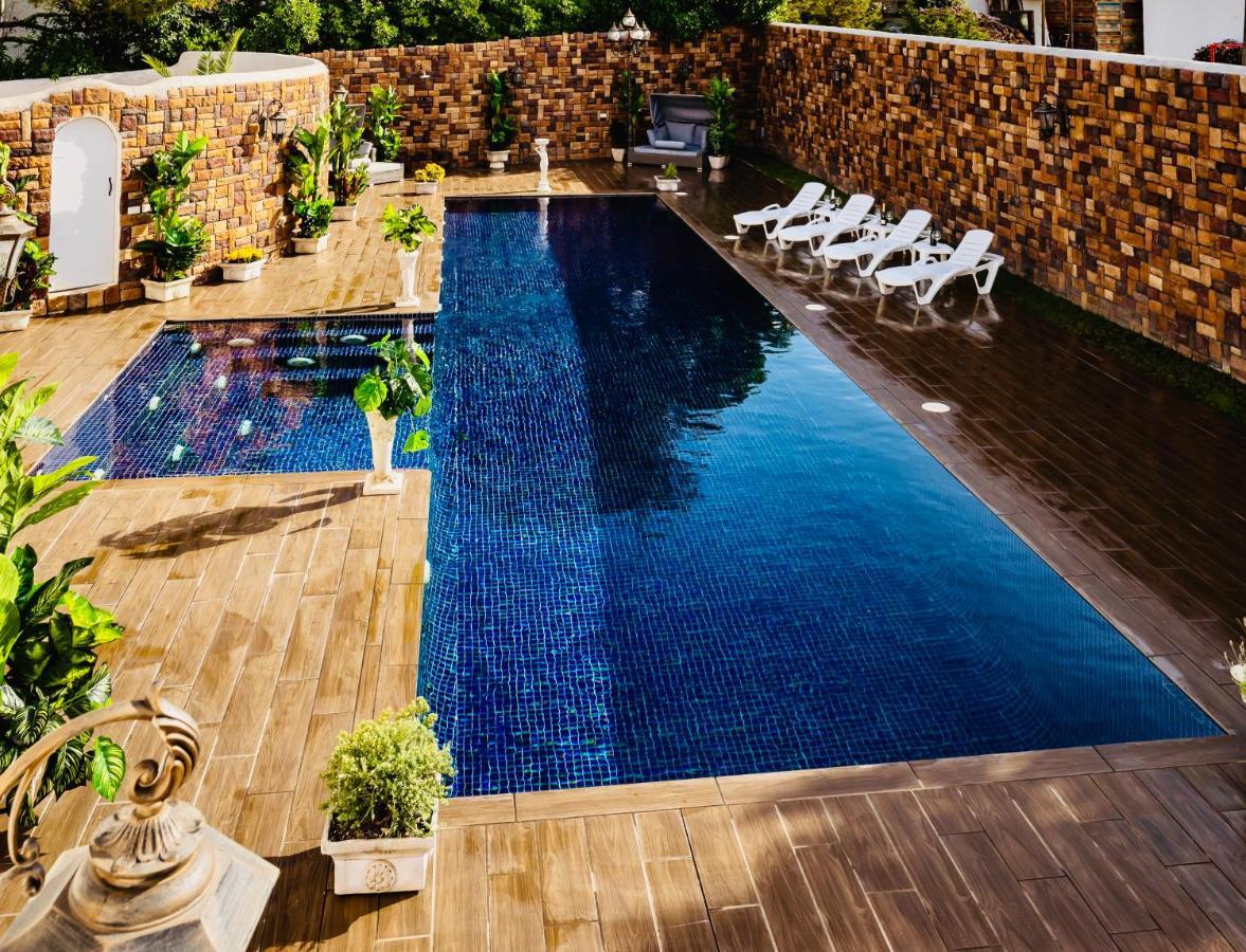 Ocean Suites Sant Antoni de Portmany Екстериор снимка