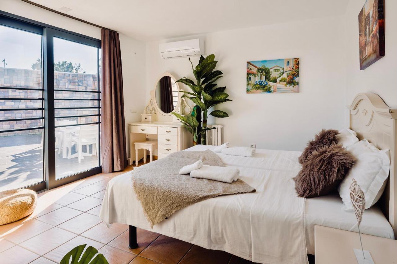 Ocean Suites Sant Antoni de Portmany Екстериор снимка