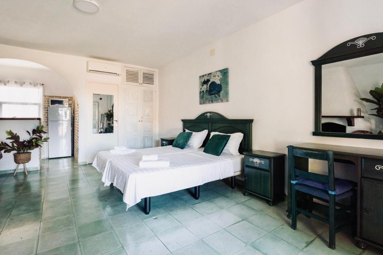 Ocean Suites Sant Antoni de Portmany Екстериор снимка